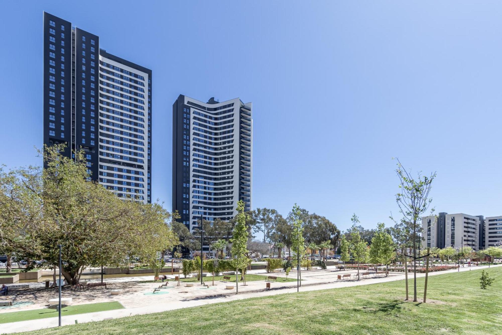 Skyline 7 Pool & Pk Free Apartamento