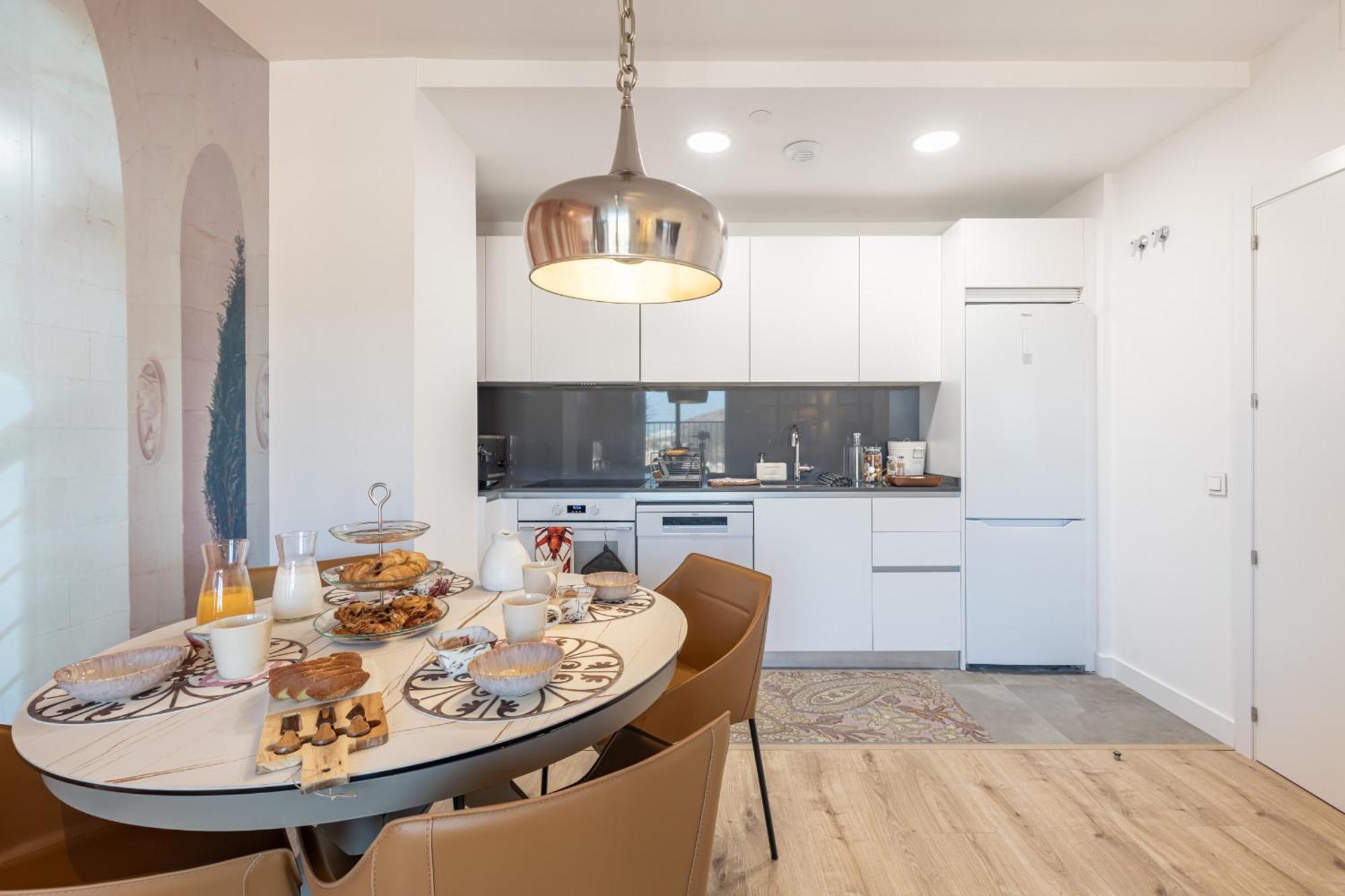 Skyline 7 Pool & Pk Free Appartement *